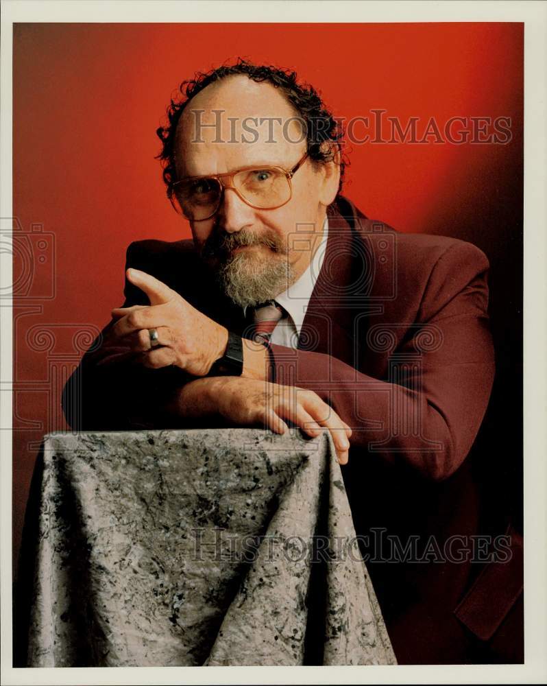 1992 Press Photo Dennis Wells, Founder of Shakespeare on the Brazos - hpp24503- Historic Images