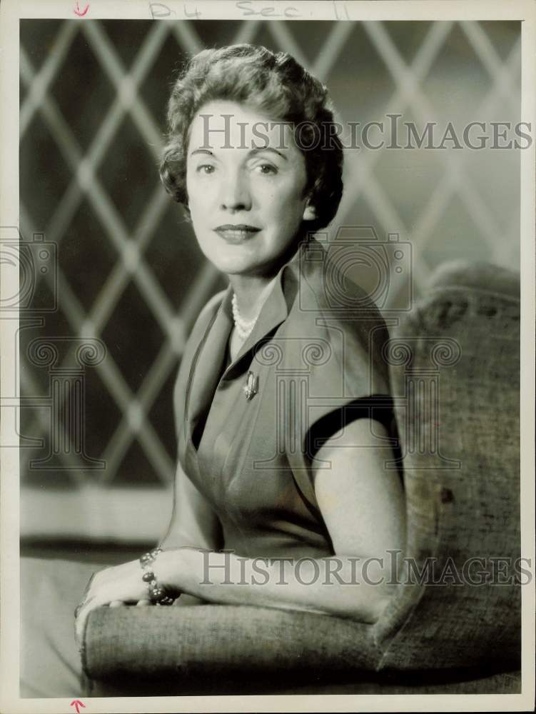 1960 Press Photo Pauline Frederick, Reporter on &quot;Purex Specials for Women&quot;- Historic Images