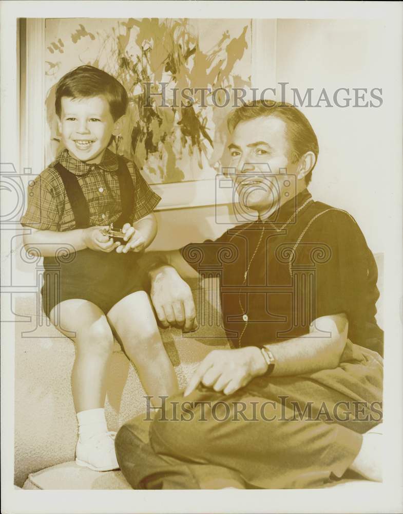 1959 Press Photo Actor James Mason &amp; Son Alexander - hpp25443- Historic Images