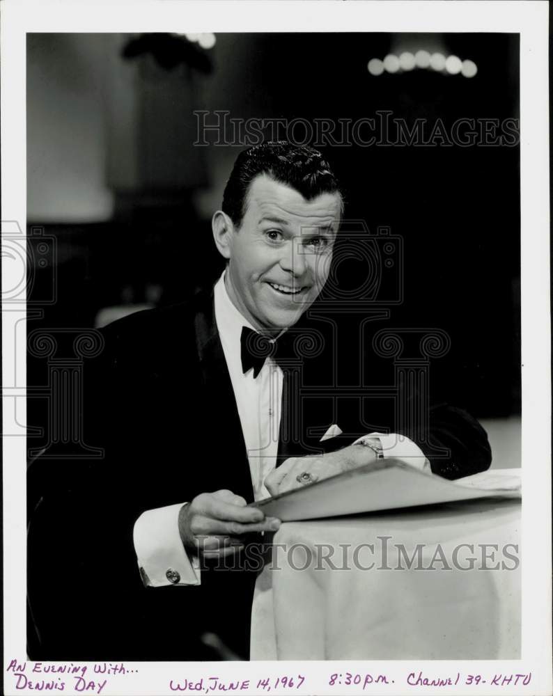 1967 Press Photo Singer Dennis Day in &quot;An Evening with...Dennis Day&quot; - hpp27250- Historic Images