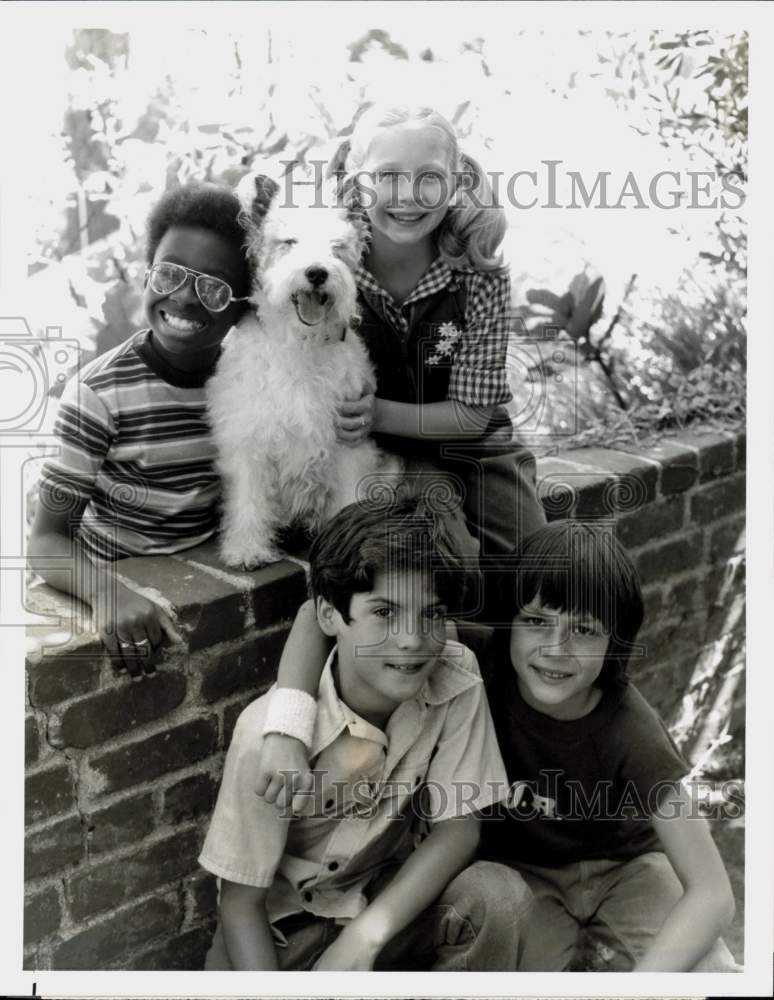 Press Photo &quot;The Red Hand Gang&quot; Cast Members - hpp27300- Historic Images