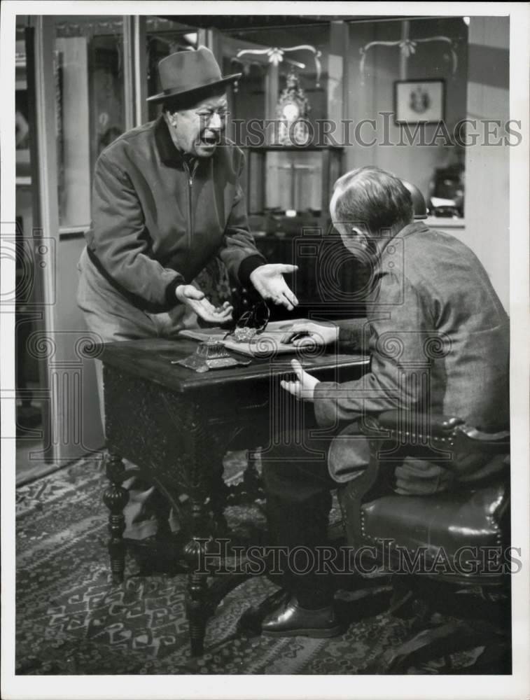 1958 Press Photo Actor Bert Lahr &amp; Co-Star in Office Scene - hpp27326- Historic Images