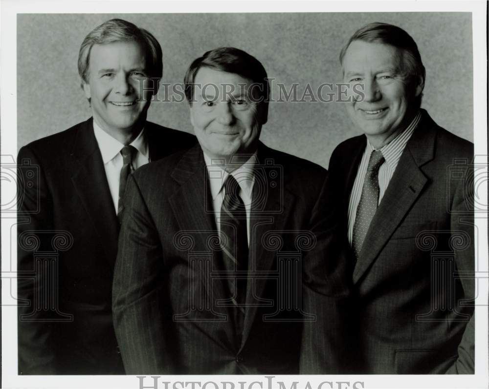 Press Photo TV Hosts Tom Brokaw, Jim Lehrer &amp; Robert MacNeil - hpp27392- Historic Images