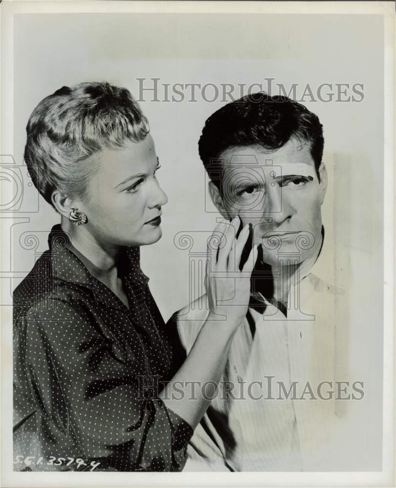 1957 Press Photo Actors Marilyn Erskine, Hugh O&#39;Brian on &quot;Ford Theatre&quot;- Historic Images