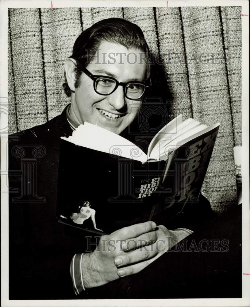 1968 Press Photo Author David Slavitt Reading Copy of His Book - hpp27816- Historic Images