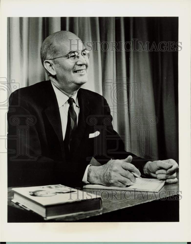 1962 Press Photo Author Frank G. Slaughter - hpp27845- Historic Images