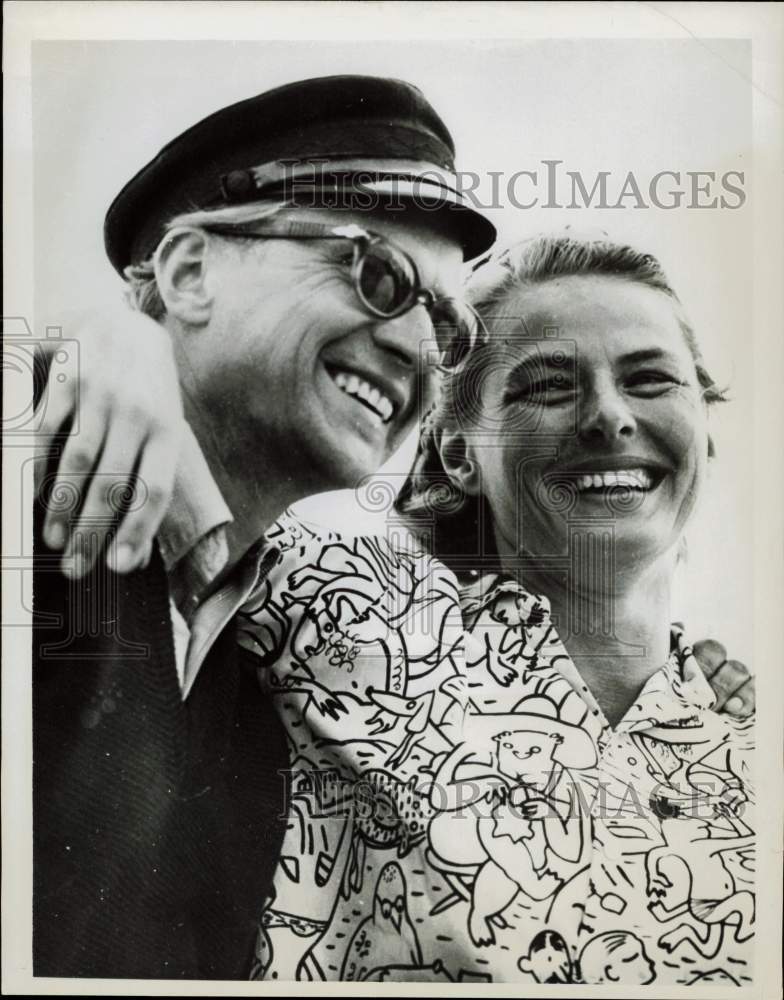 1958 Press Photo Actress Ingrid Bergman &amp; Husband Lars Schmidt in Dannholmen- Historic Images