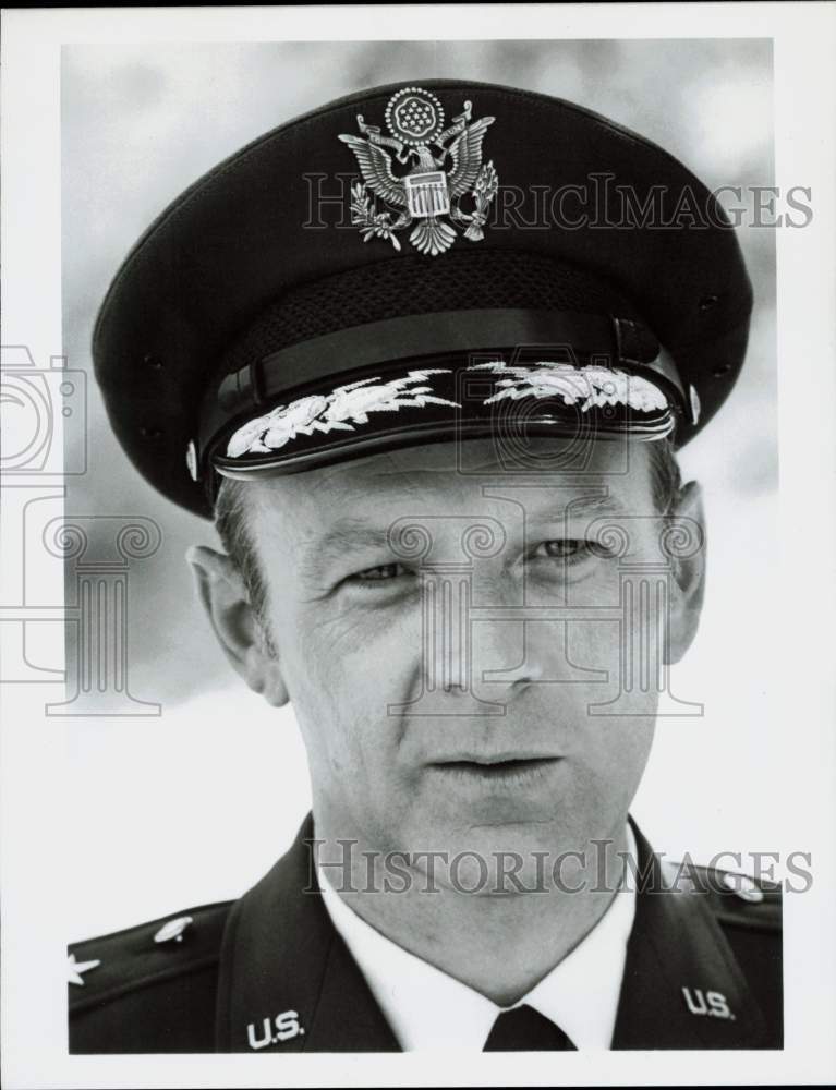 Press Photo Actor Larry Linville in &quot;Grandpa Goes to Washington&quot; TV Series- Historic Images