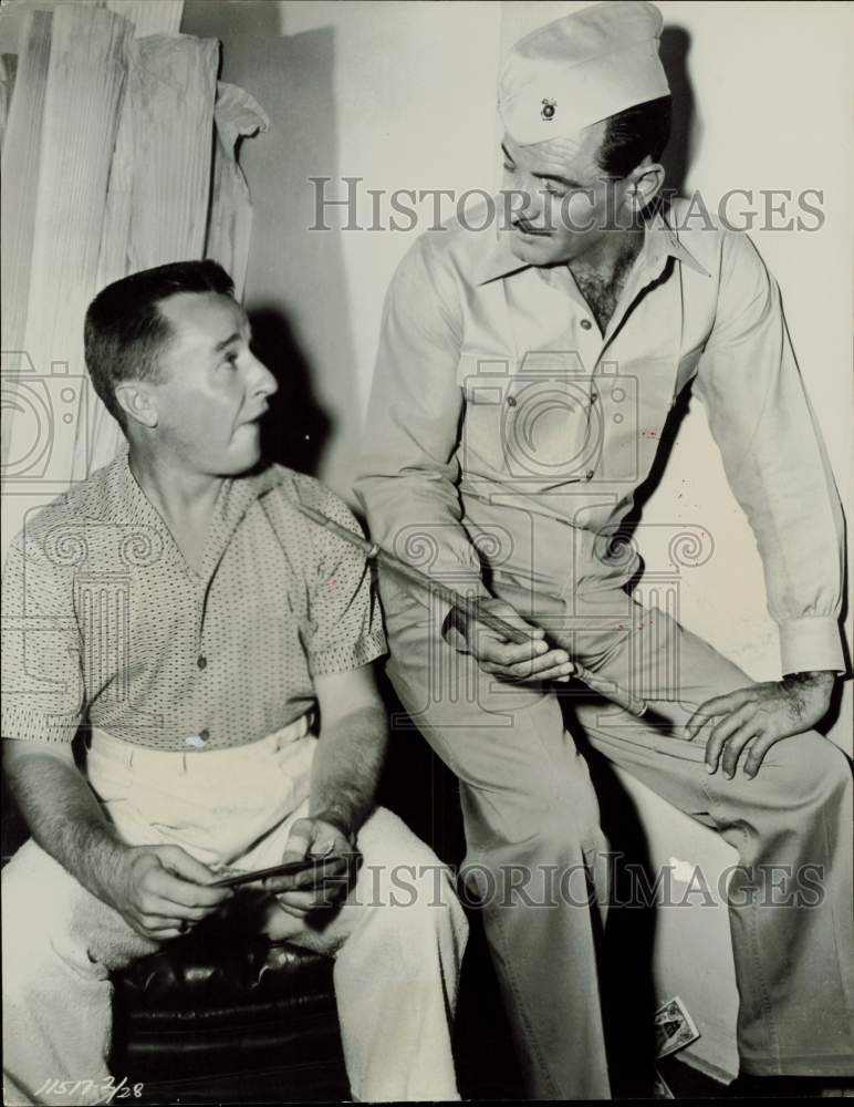 1957 Press Photo William Holden, George Gobel on &quot;The Proud and the Profane&quot; Set- Historic Images