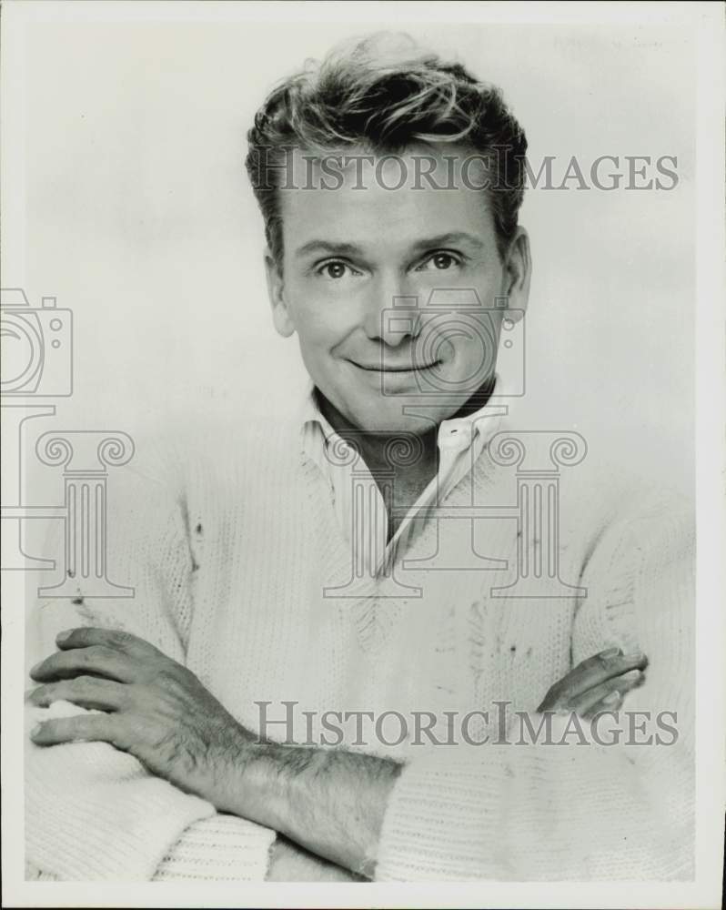 Press Photo Bob Mackie, Designer of Women&#39;s Fashions - hpp29003- Historic Images