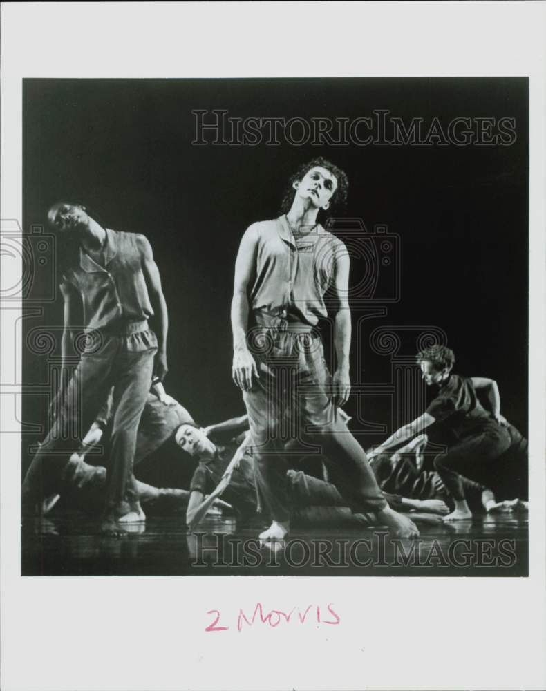 1994 Press Photo Mark Morris Dance Group in &quot;Bedtime&quot; Performance - hpp29109- Historic Images