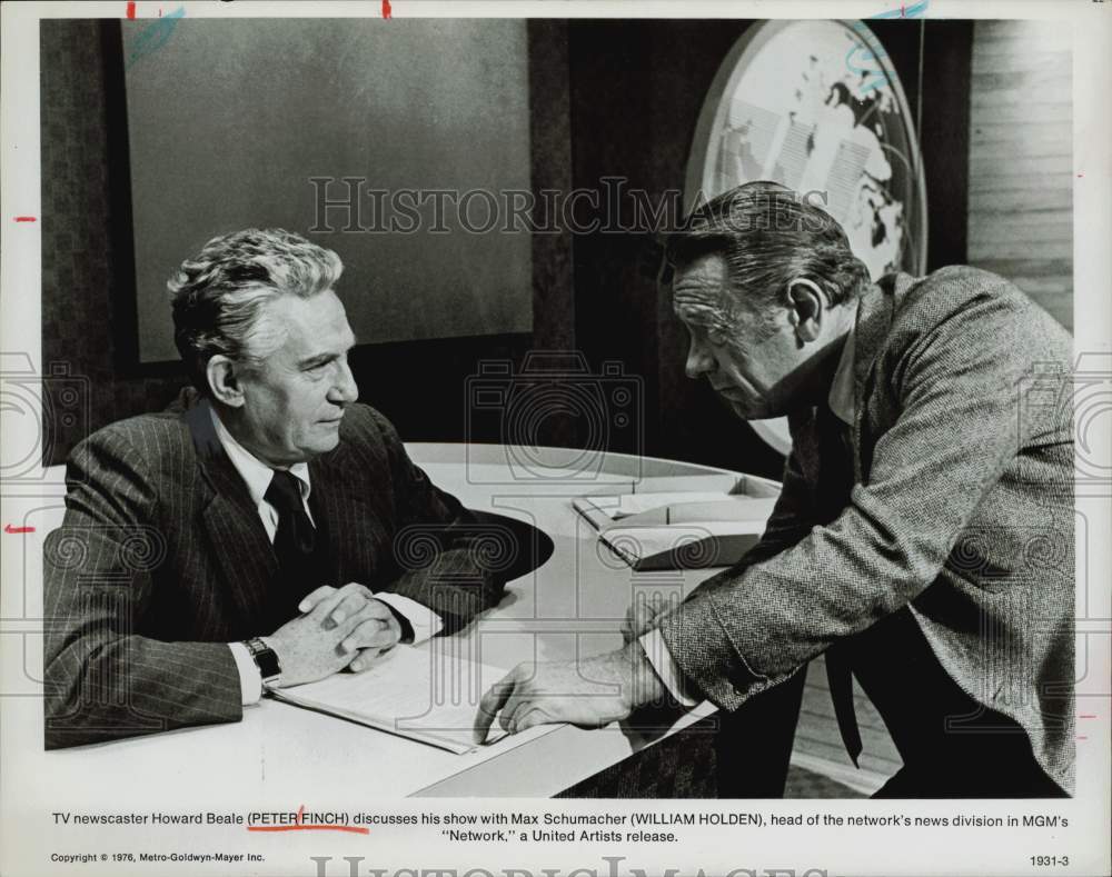 1976 Press Photo Actors Peter Finch, William Holden in &quot;Network&quot; Movie- Historic Images