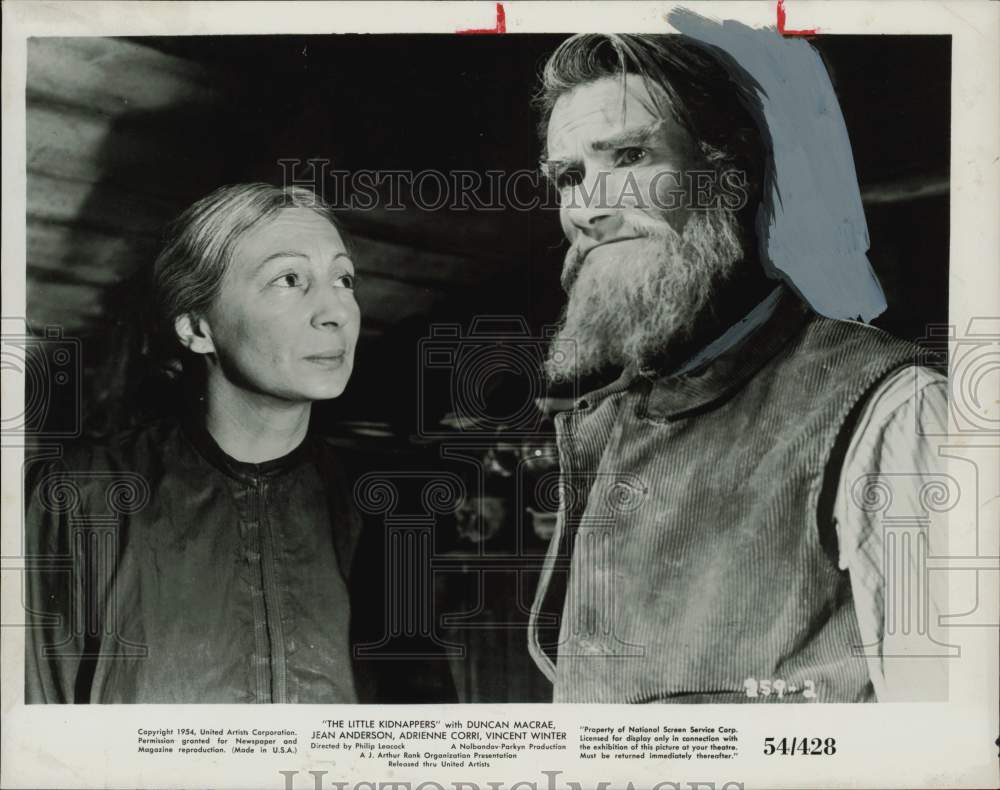 1954 Press Photo Man &amp; Woman in &quot;The Little Kidnappers&quot; Movie Scene - hpp29351- Historic Images