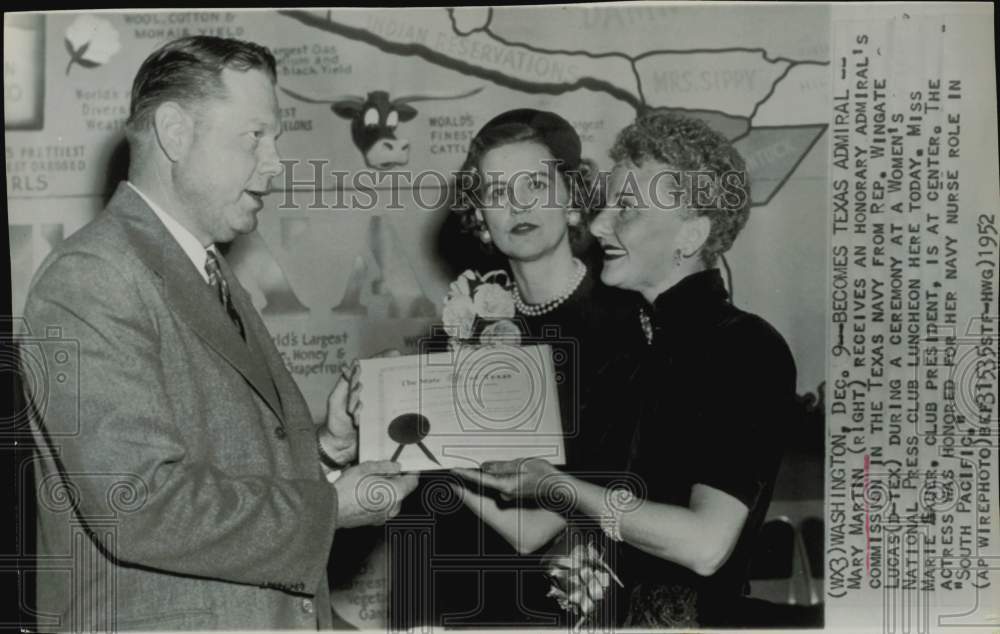 1952 Press Photo Actress Mary Martin Made Honorary Texas Admiral in Washington- Historic Images