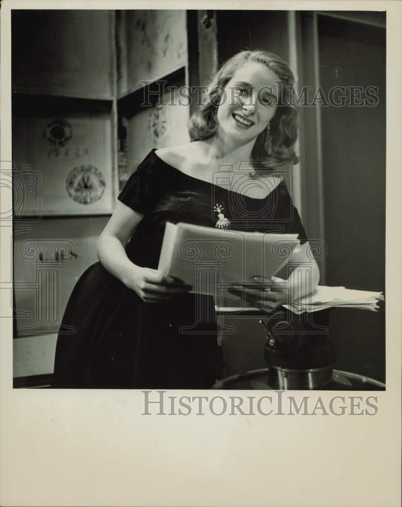 1955 Press Photo Actress Jeanne Moody - hpp29787- Historic Images