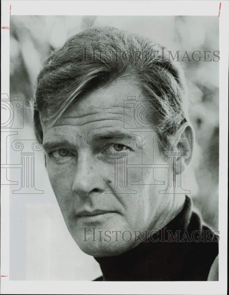 1982 Press Photo Actor Roger Moore in &quot;Live and Let Die&quot; Movie - hpp29788- Historic Images