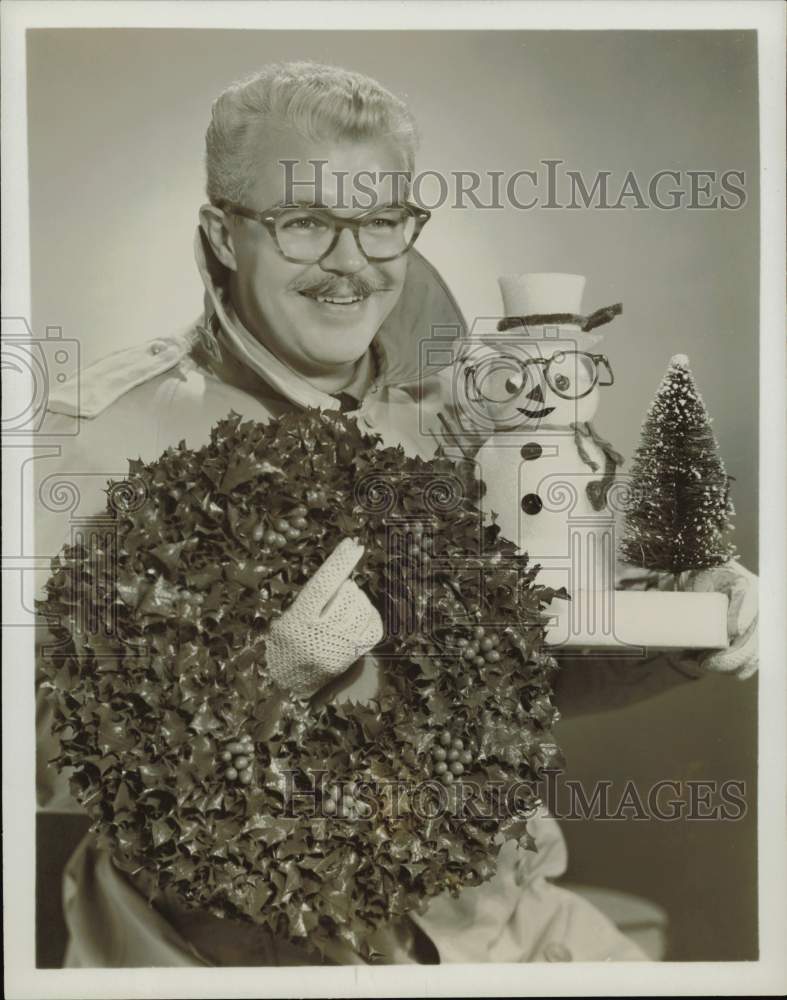 1955 Press Photo Tom Moore on &quot;Ladies Fair&quot; with Christmas Decor - hpp29823- Historic Images