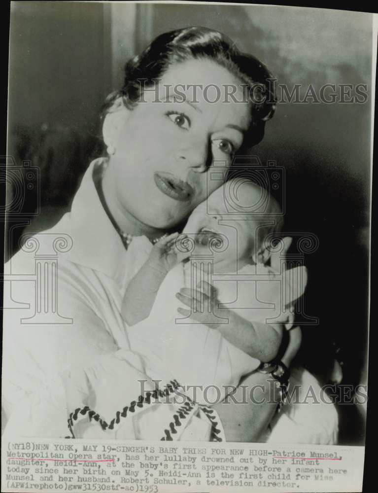 1953 Press Photo Opera Singer Patrice Munsel Holds Infant Daughter Heidi-Ann- Historic Images