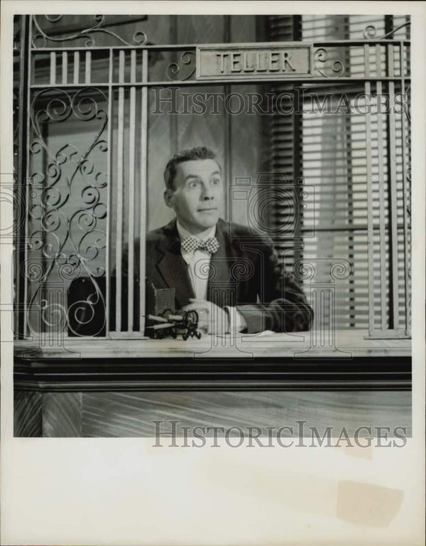 1955 Press Photo Actor David Wayne in 