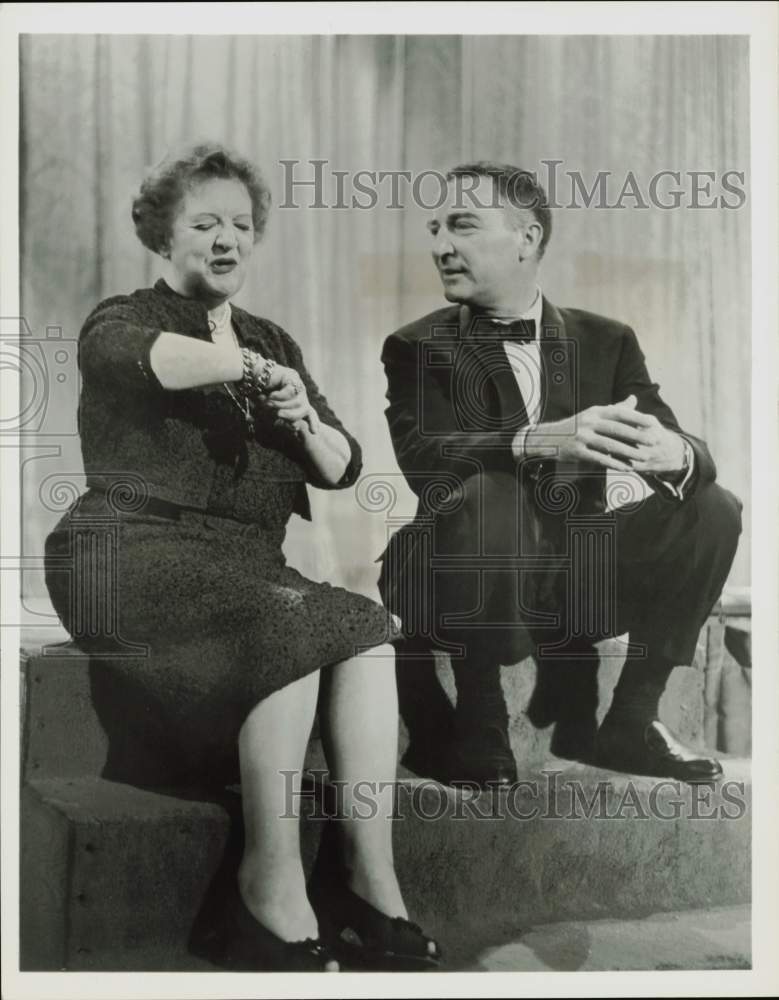 1958 Press Photo Marion Lorne &amp; Garry Moore on &quot;The Garry Moore Show&quot;- Historic Images