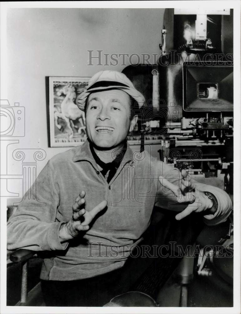 1969 Press Photo Howard Morris, actor/director gesturing - hpp30276- Historic Images