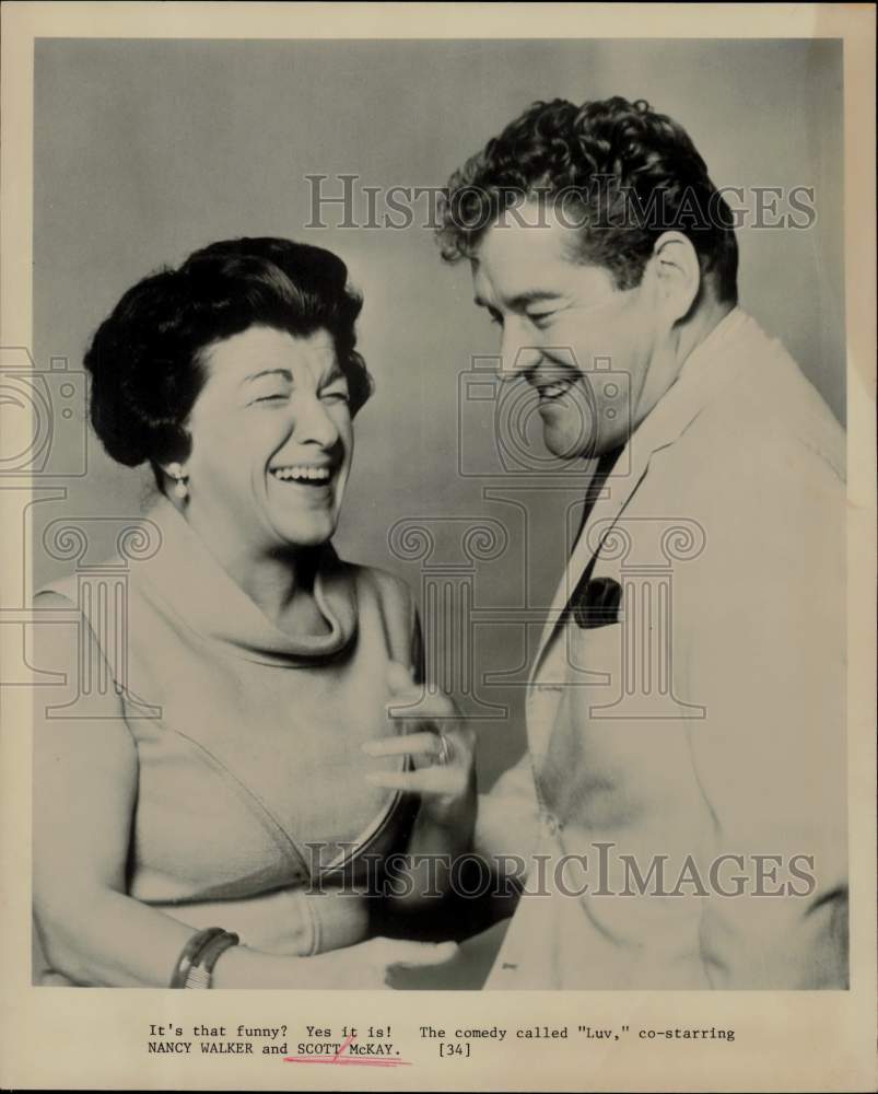 1967 Press Photo Nancy Walker and Scott McKay in &quot;Luv&quot; - hpp30487- Historic Images