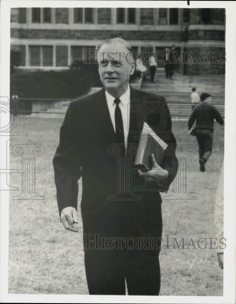 1970 Press Photo Marshall McLuhan in &quot;This Is Marshall McLuhan&quot; on NBC- Historic Images