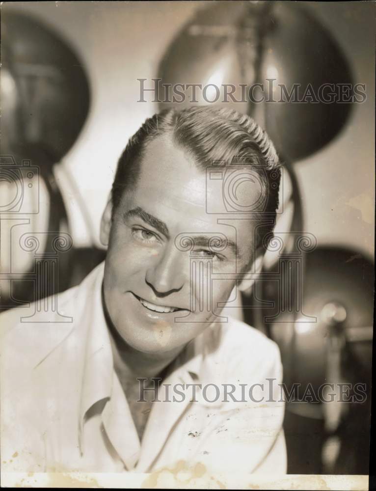 1955 Press Photo Actor Alan Ladd - hpp30601- Historic Images