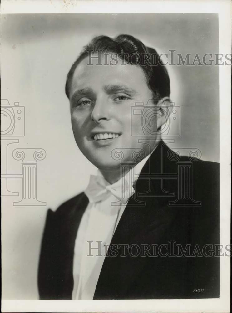 1955 Press Photo Singer Christopher Lynch - hpp30723- Historic Images