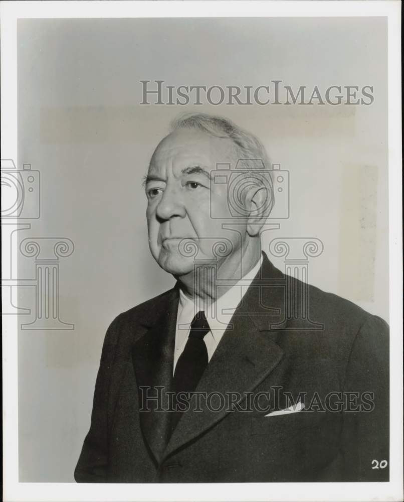 1957 Press Photo Actor Cecil Kellaway on &quot;Crossroads&quot; - hpp30887- Historic Images