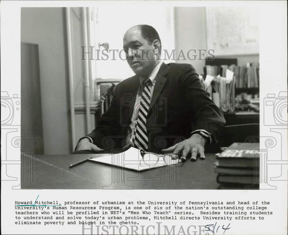 1968 Press Photo Professor Howard Mitchell in NET&#39;s &quot;Men Who Teach&quot; Series- Historic Images