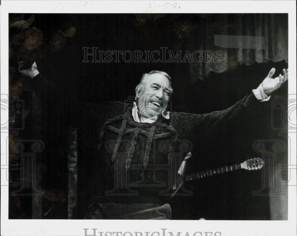 1983 Press Photo Actor Anthony Quinn in &quot;Zorba&quot; - hpp31410- Historic Images