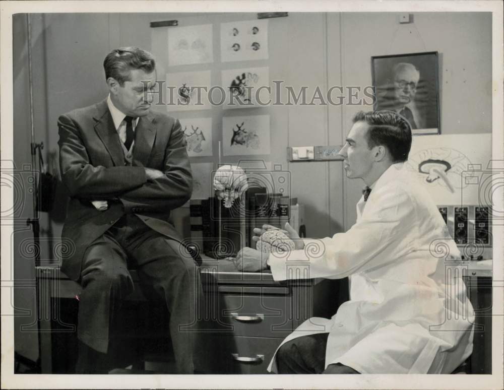 1958 Press Photo Eric Sevareid &amp; Dr. Robert Livingston on &quot;Conquest&quot; - hpp31460- Historic Images