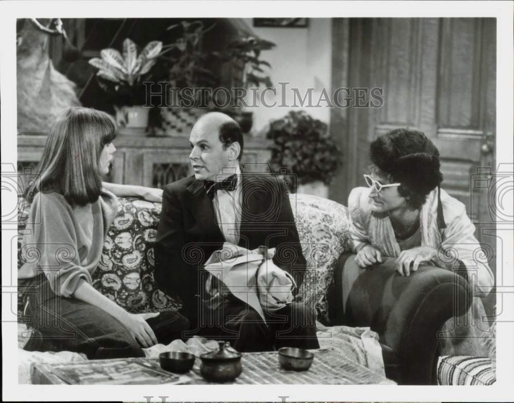 Press Photo Conrad Janis, Pam Dawber, Robin Williams on &quot;Mork and Mindy&quot;- Historic Images