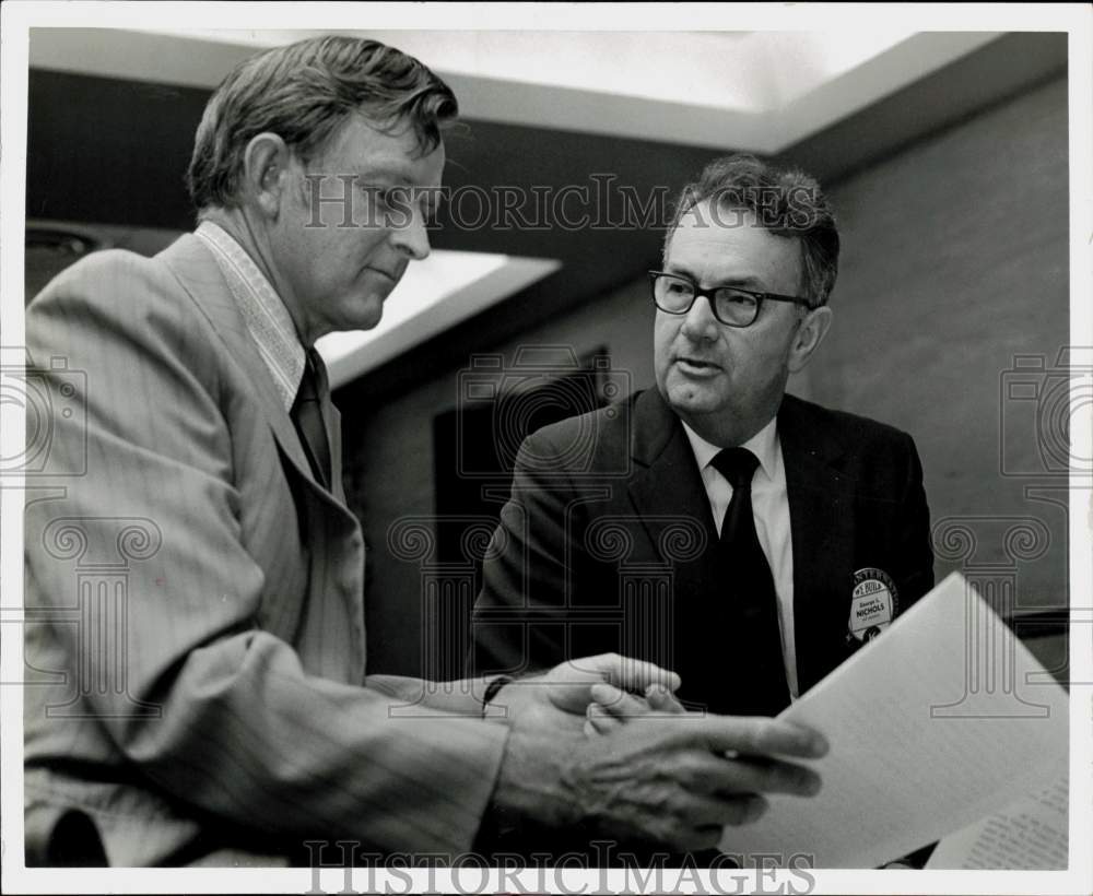 1972 Press Photo Glenn H. Ivy, Director of Committee on Public Education- Historic Images