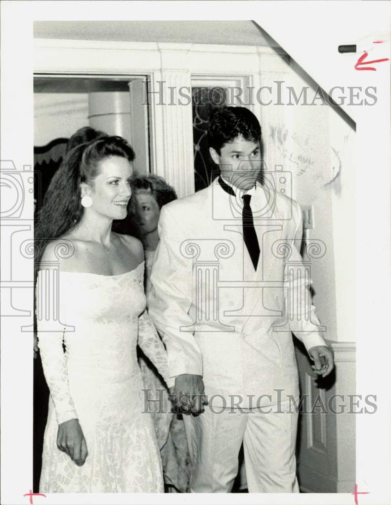 1987 Press Photo Actor Peter Reckell Marries Dale Kristen - hpp31926- Historic Images