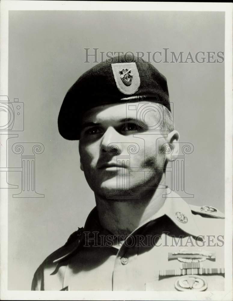 1966 Press Photo Singer-Writer Staff Sergeant Barry Sadler - hpp32390- Historic Images