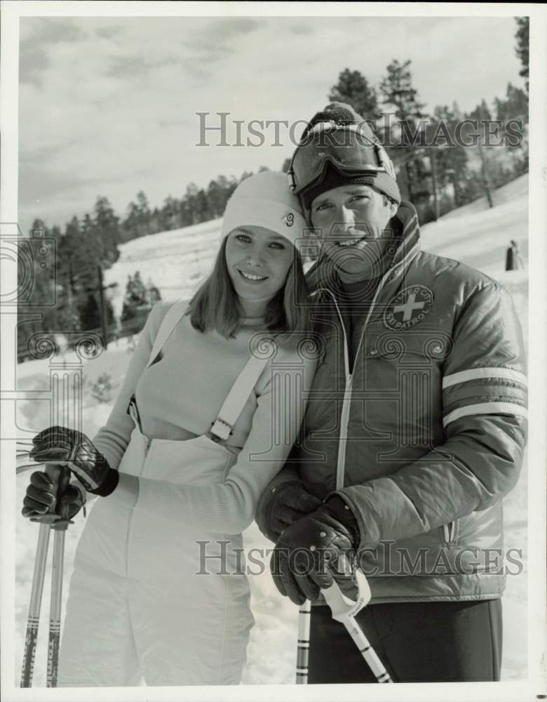 1978 Press Photo Deborah Raffin &amp; Charles Frank in &quot;Ski Lift to Death&quot;- Historic Images