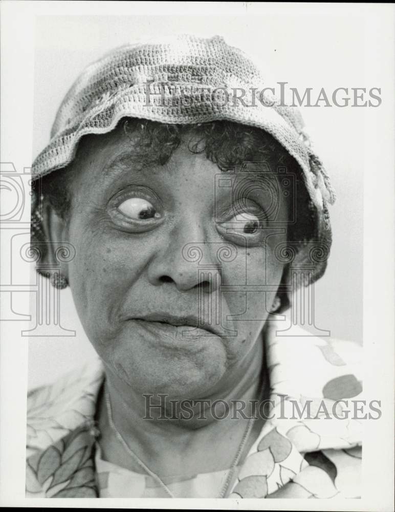 1968 Press Photo Jackie &quot;Moms&quot; Mabley in &quot;The Smothers Brothers Comedy Hour&quot;- Historic Images