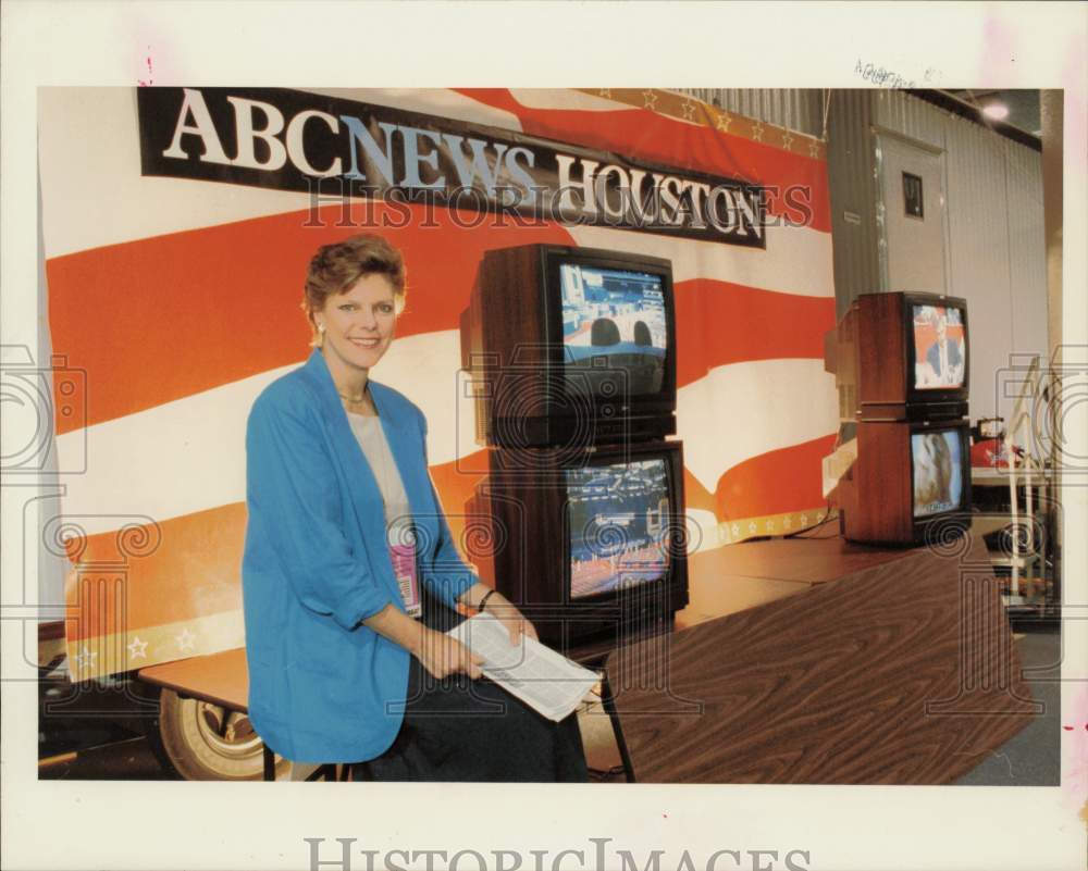 1992 Press Photo Cokie Roberts of ABC News, Houston - hpp32821- Historic Images