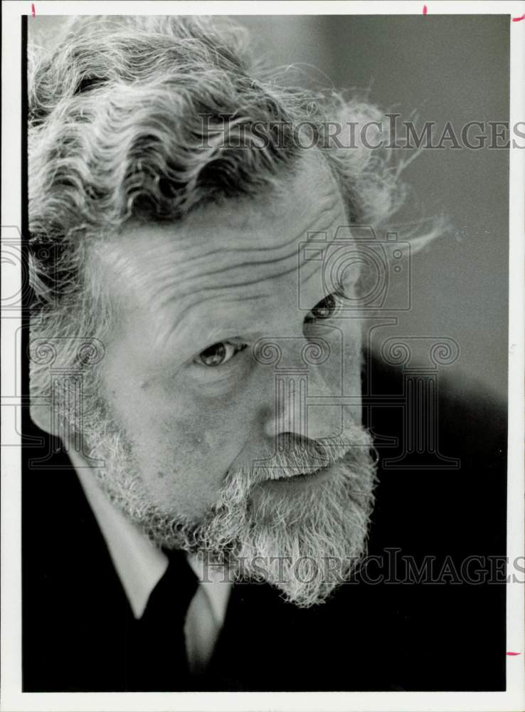 1974 Press Photo Dougal Robertson, Author of &quot;Survive the Savage Sea&quot;- Historic Images