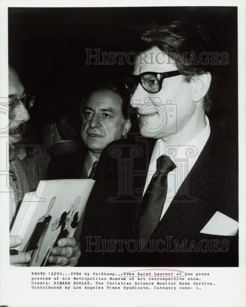 1983 Press Photo Yves Saint Laurent at Metropolitan Museum of Art Press Preview- Historic Images