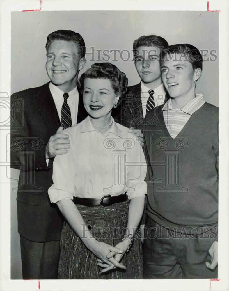 1956 Press Photo TV Stars Ozzie &amp; Harriet Nelson with Family - hpp33731- Historic Images