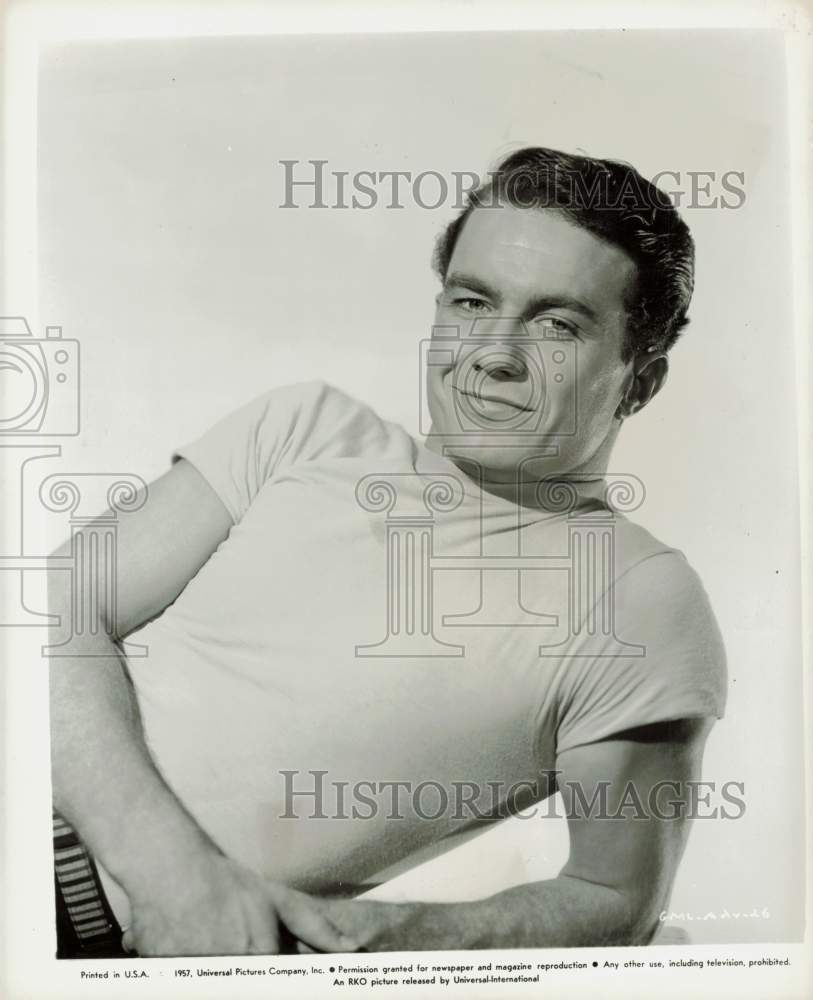 1957 Press Photo Actor Cliff Robertson - hpp33809- Historic Images