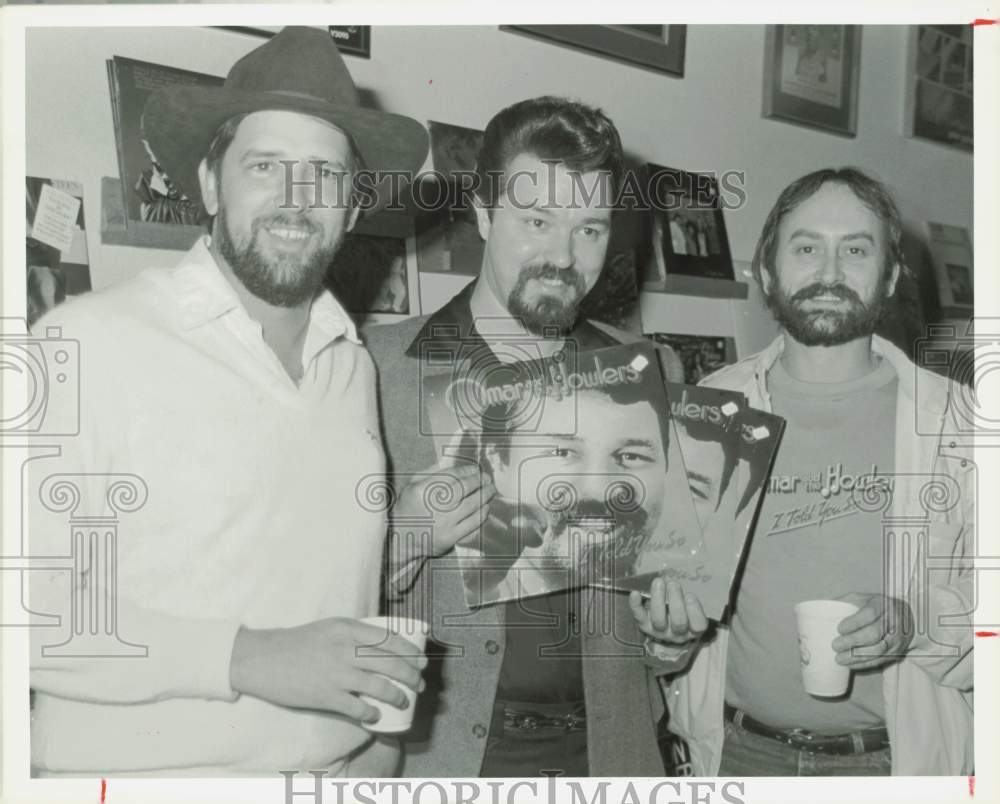 1984 Press Photo Herschel Cunningham, Musician Omar, Mike Willey Celebrating- Historic Images