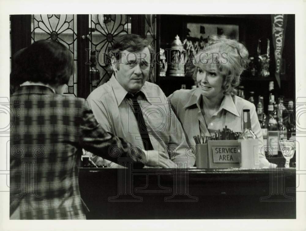 1973 Press Photo Ron Carey, Gene Roche and Anne Meara in &quot;The Corner Bar&quot;- Historic Images