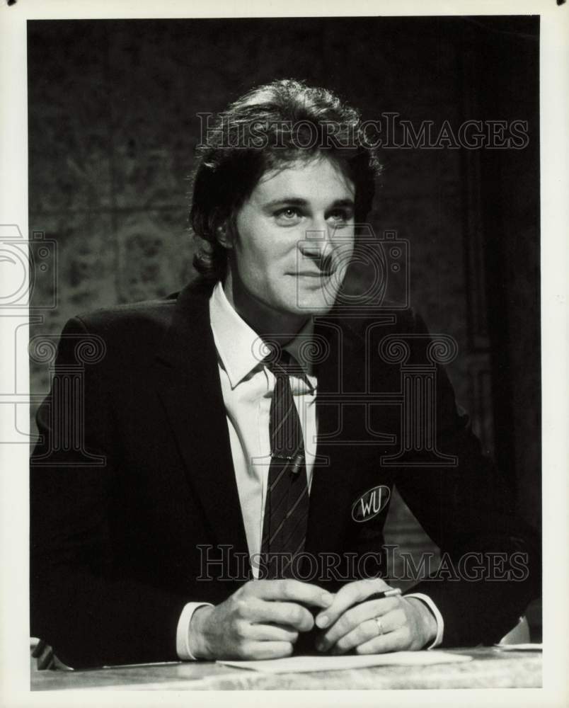 1980 Press Photo Charles Rocket in Weekend Update on &quot;Saturday Night Live&quot;- Historic Images