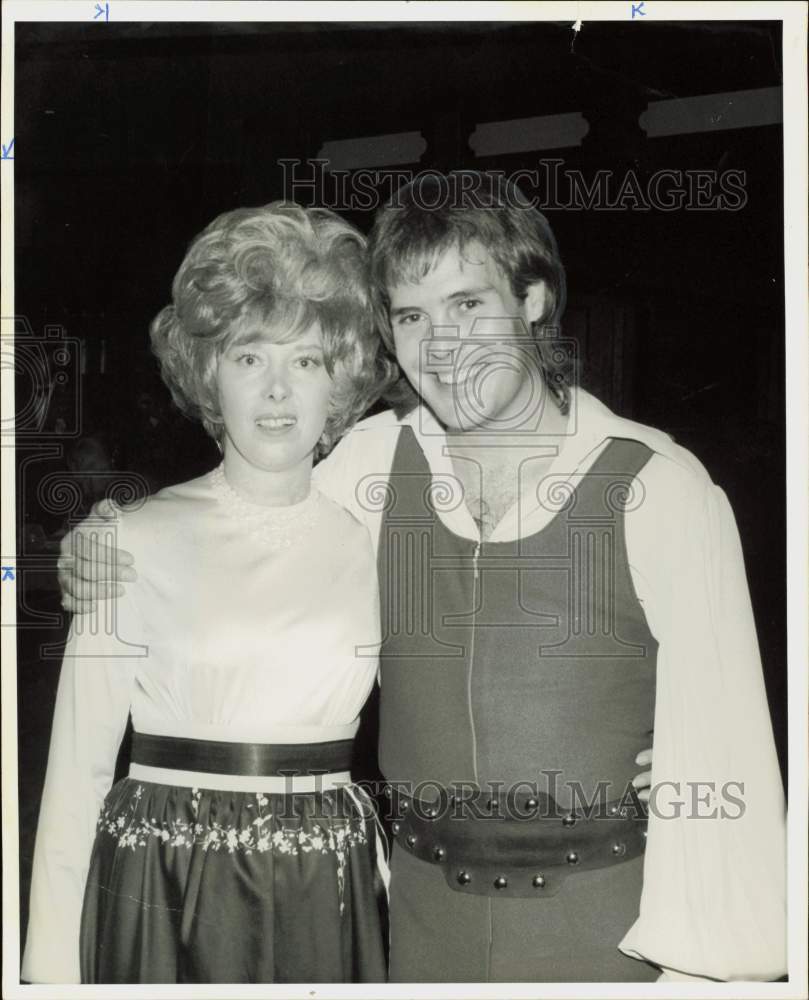 1971 Press Photo Leta Shaffer, Singer Dean Scott - hpp34831- Historic Images