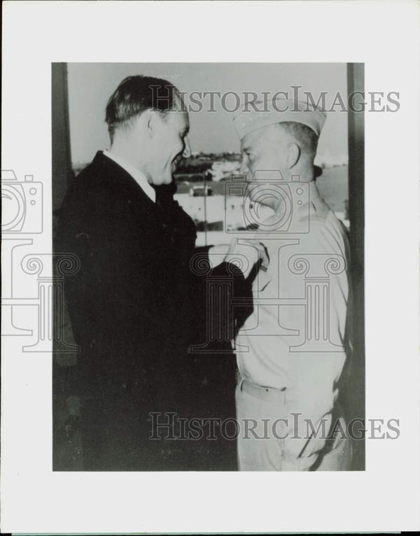 1943 Press Photo Robert Murphy Pins Distinguished Service Medal on ...