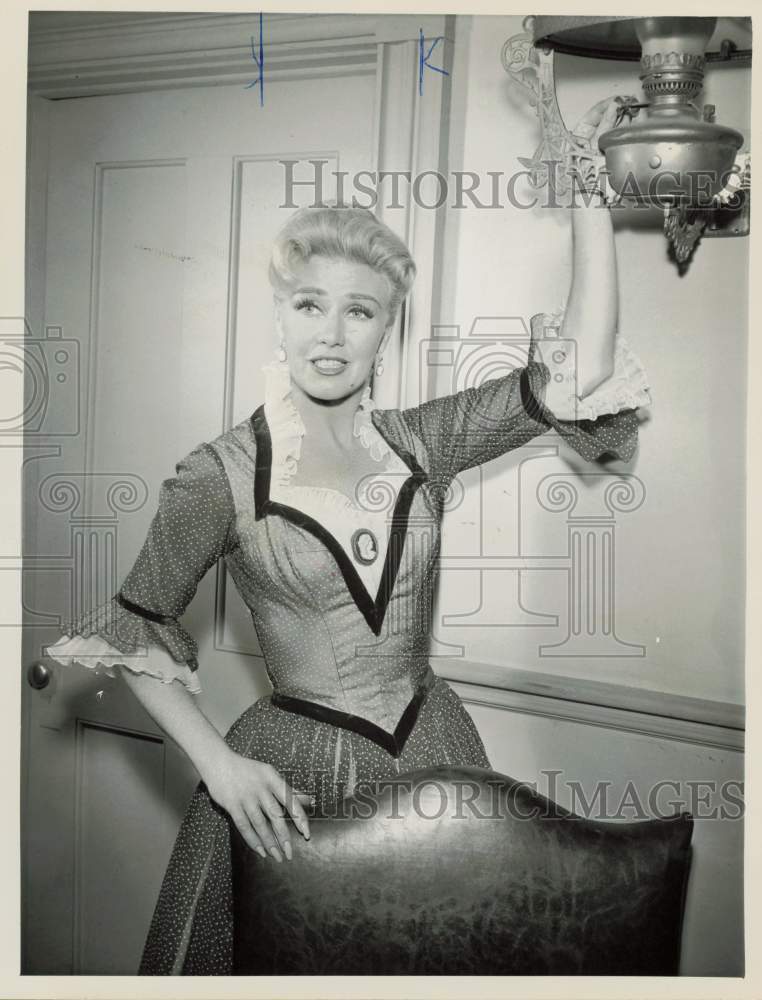 1960 Press Photo Actress Ginger Rogers in a scene from &quot;Never Too Late,&quot; on CBS.- Historic Images